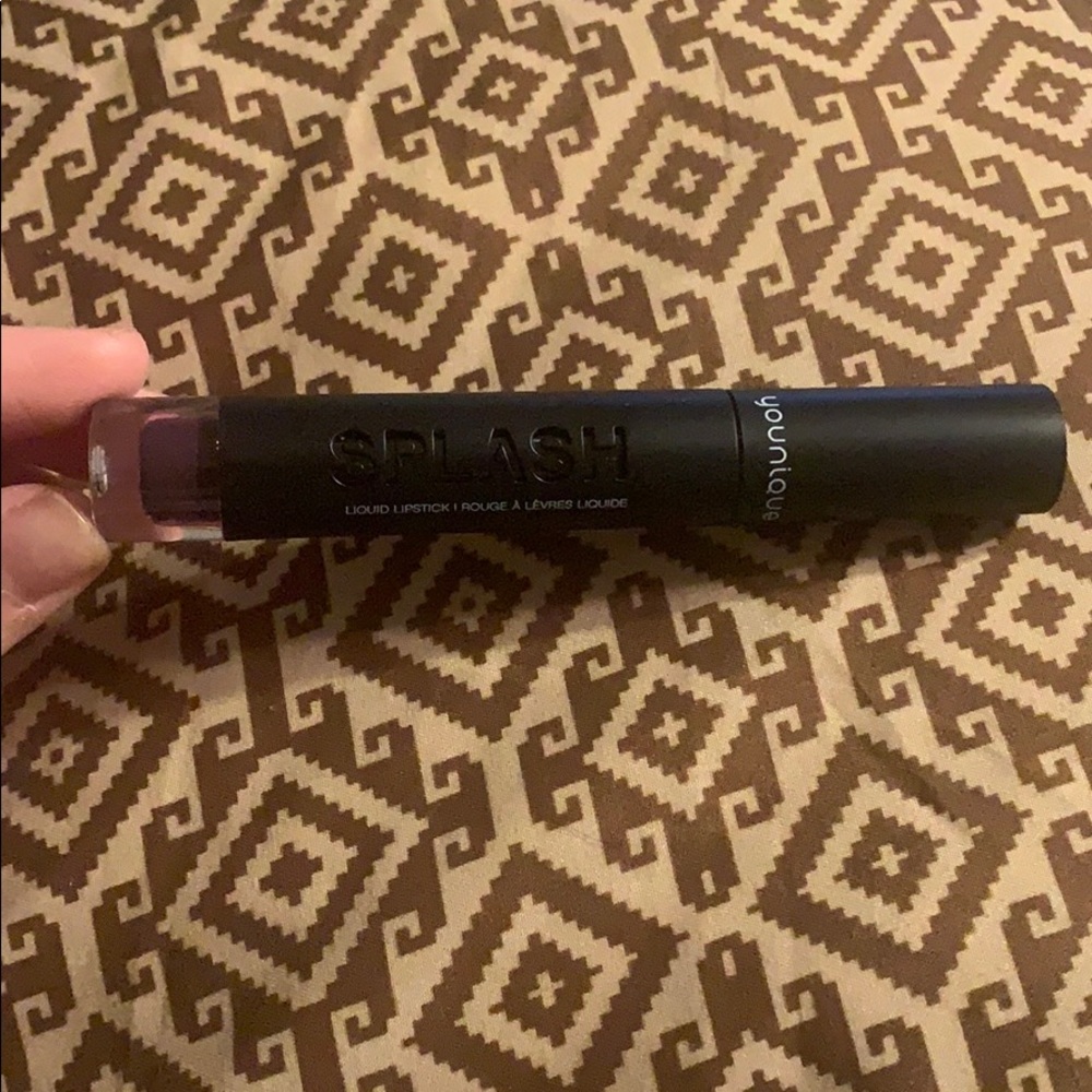 Younique- Splash Liquid lipstick